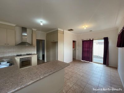 1 / 3 Whitehead Court, Altona Meadows
