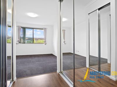 60 / 1 Maher Close, Chiswick