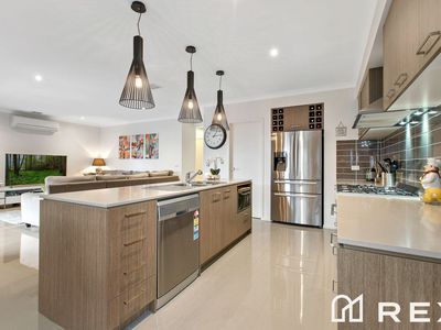 44 Karawarra Circuit, Cranbourne North