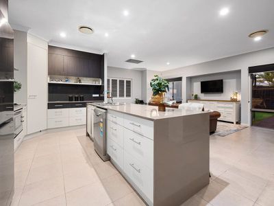 2 Pamphlet Lane, Coomera