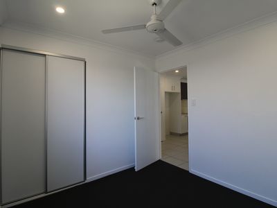2 / 10 Firestone Avenue, Pimpama