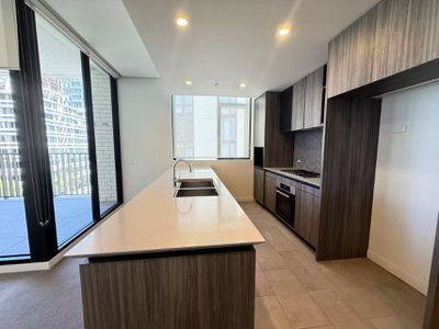 3402 / 5 Gadigal Avenue, Waterloo