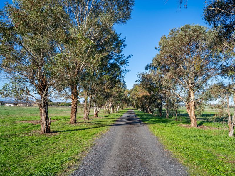 752 Longs Corner Road, Canowindra