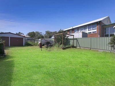 310 Northcliffe Drive, Lake Heights