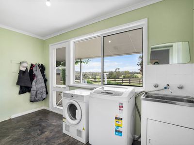 1335 Seymour-Tooborac Road, Hilldene