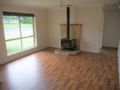 9 Nolan Drive, Kingaroy