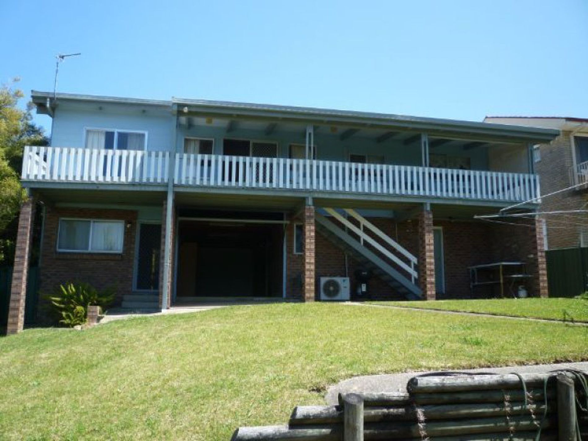 37 Seaview Street, Mollymook