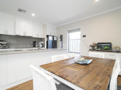 26 Kulungar Elbow, South Guildford