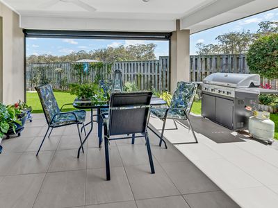 2 Longstaff Crescent, Pimpama