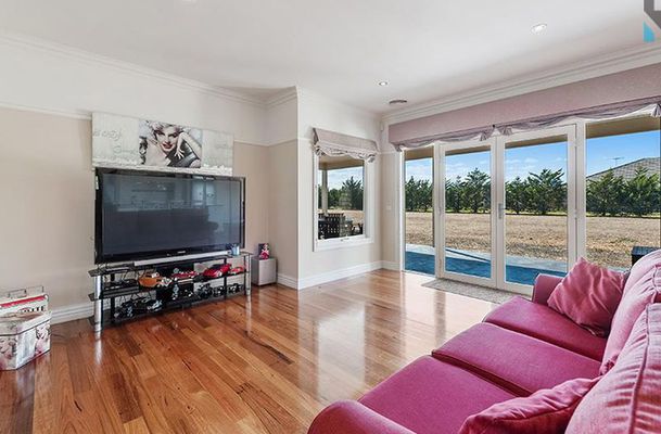 16 Peregrine Road, Oaklands Junction