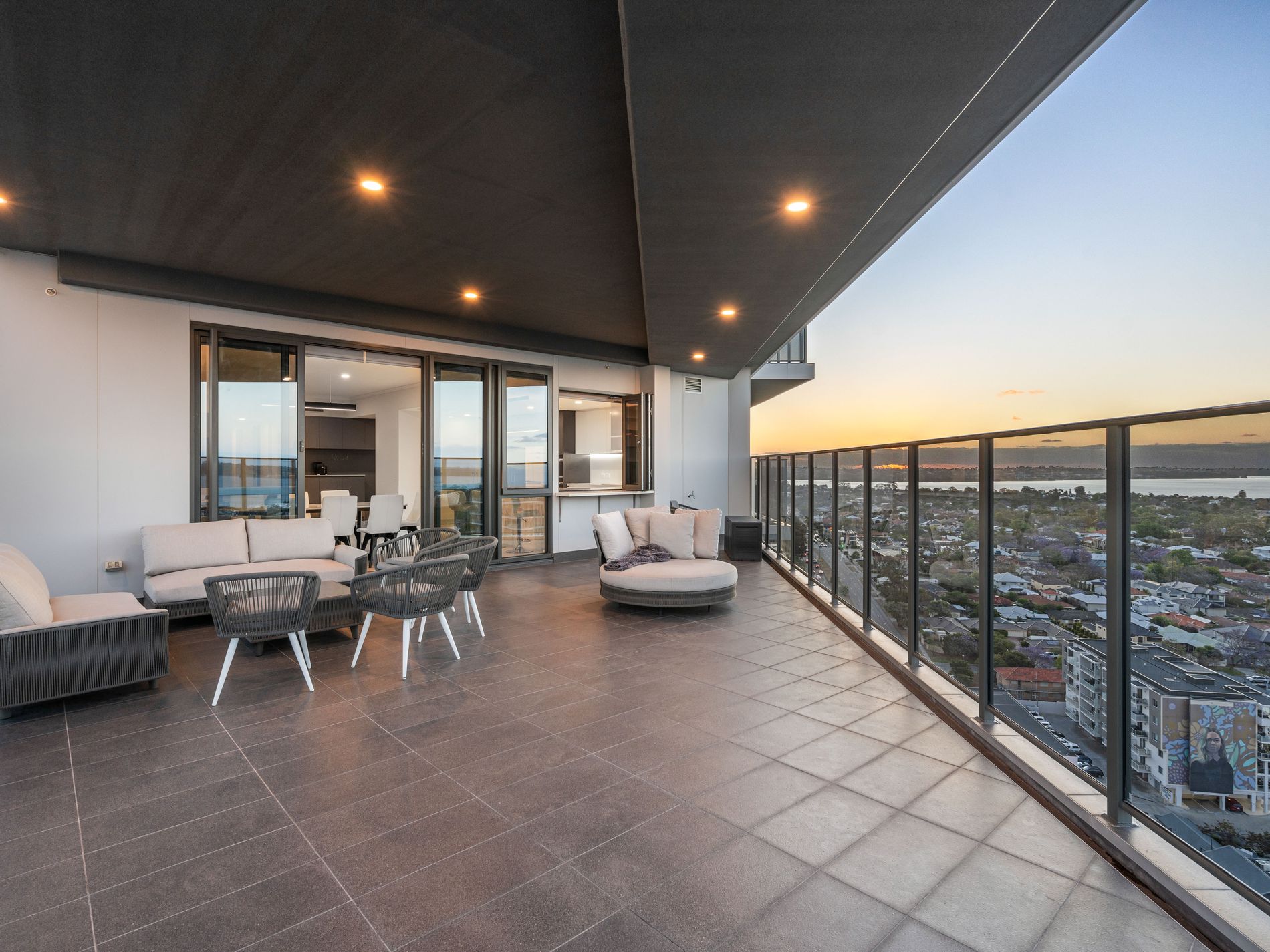 1804 / 893 Canning Highway, Mount Pleasant