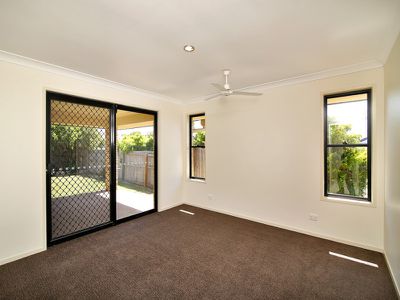 1 Brittany Cres, Raceview