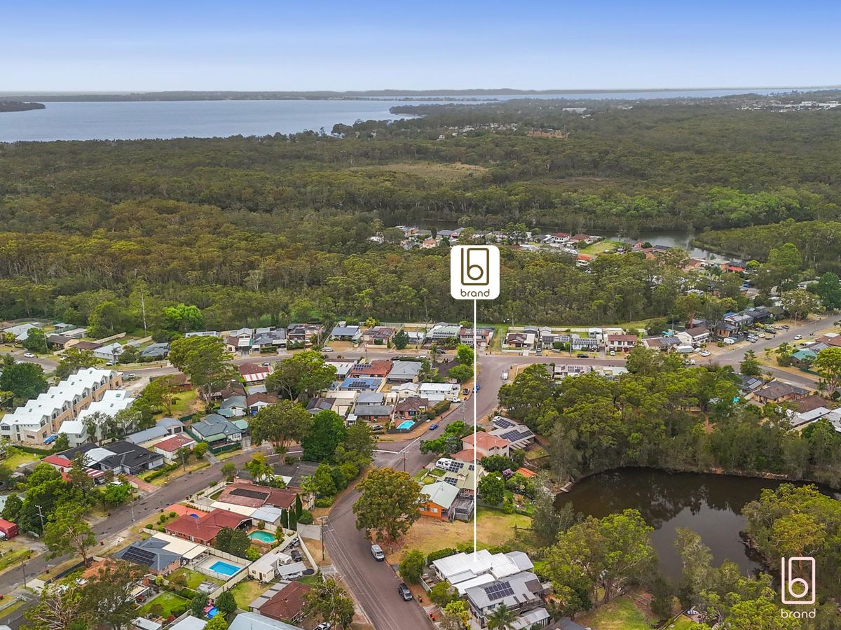 12 McKellar Boulevard, Blue Haven