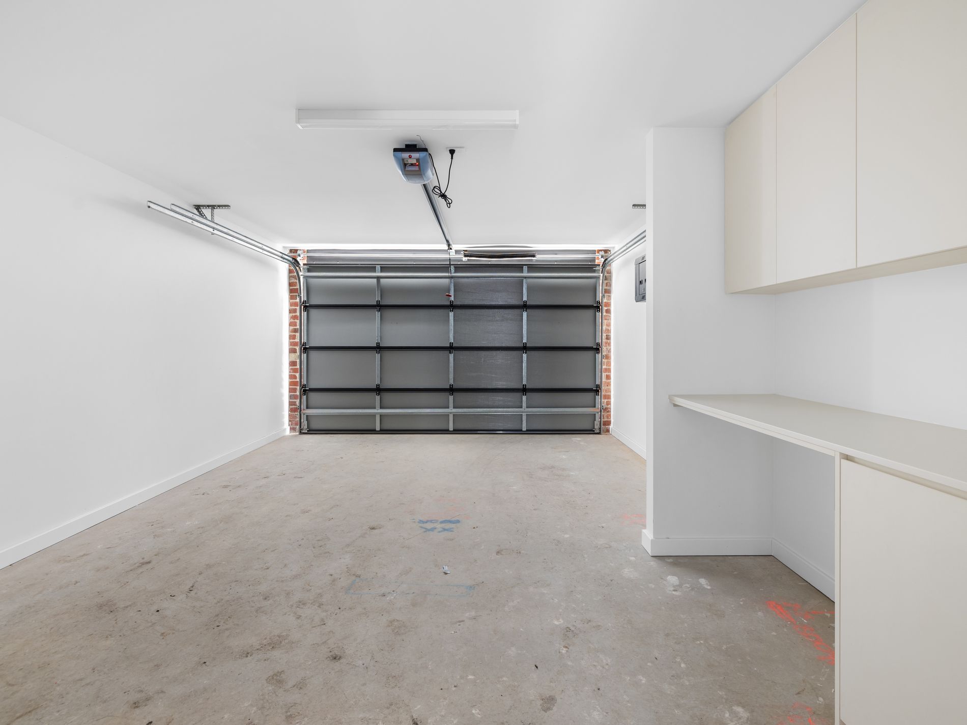 6 / 12 Irvine Crescent, Brunswick West