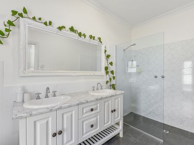 35 Eldridge Drive, Worrolong