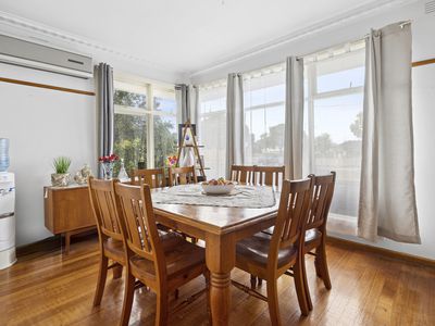 140 Vines Road, Hamlyn Heights