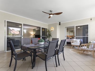 612 / 2-10 Greenslopes Street, Cairns North