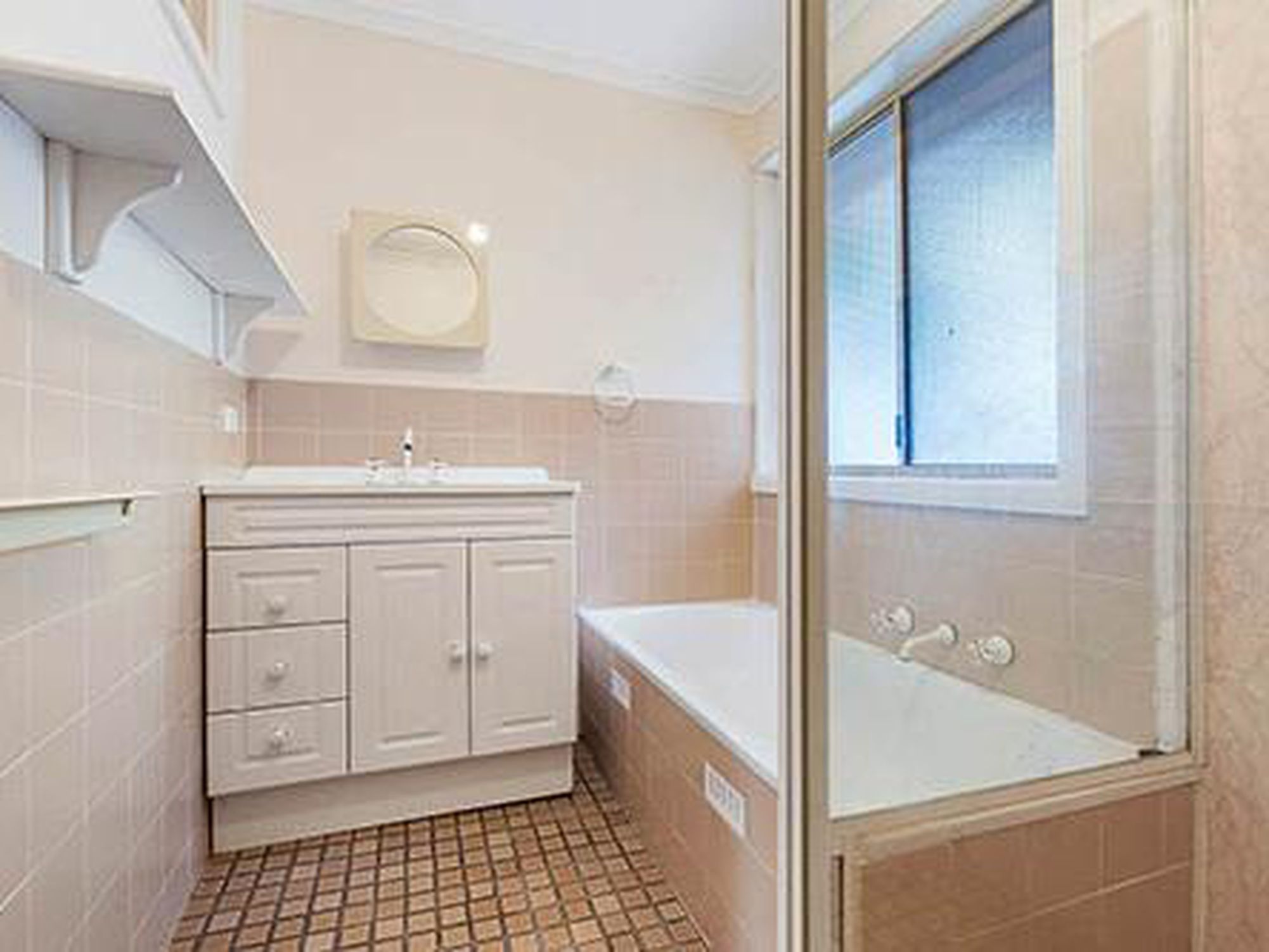 20 Roclin Avenue, Newton