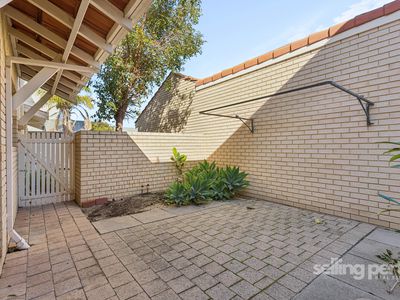 4 / 6 Mary Street, Como