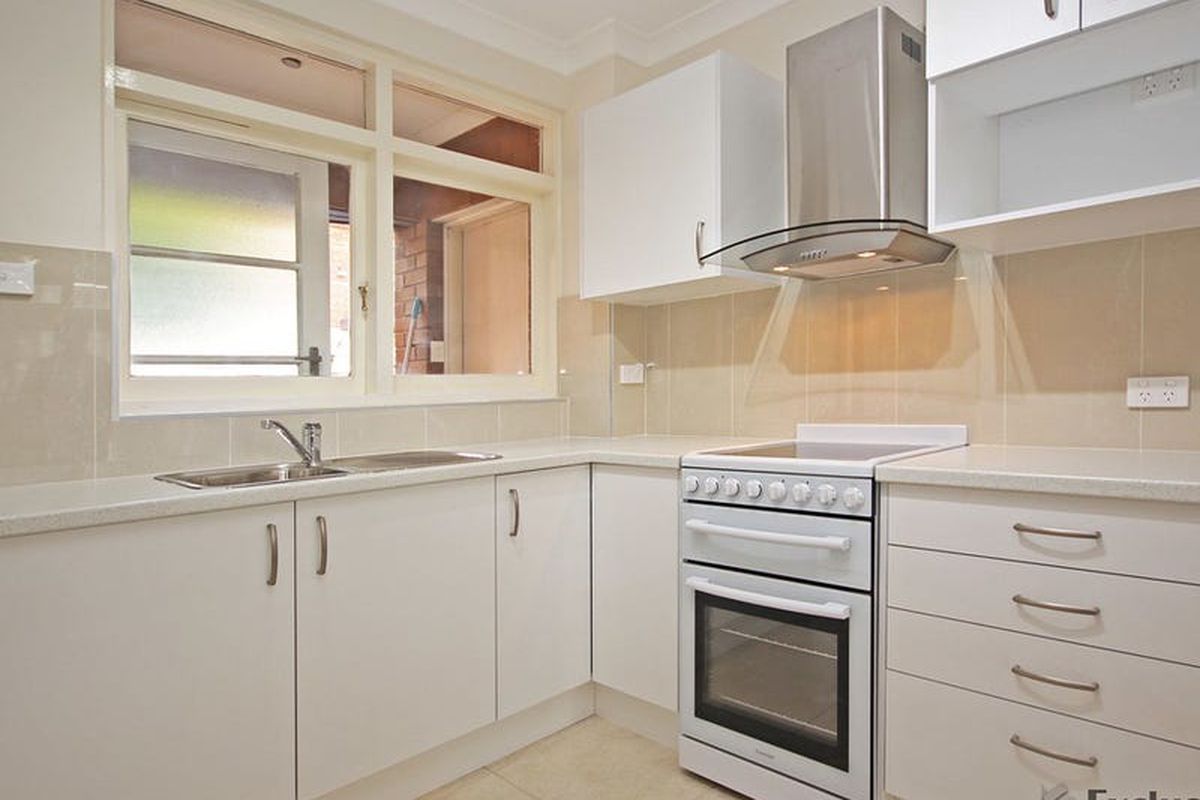 2 / 74A Queen Street, Concord West