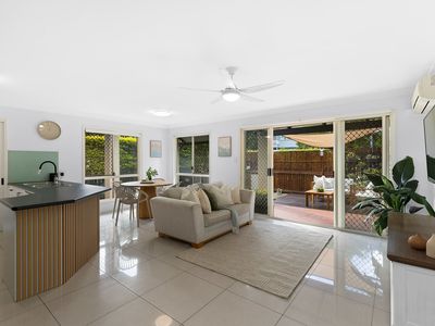 1/28 Wylie Avenue, Coorparoo