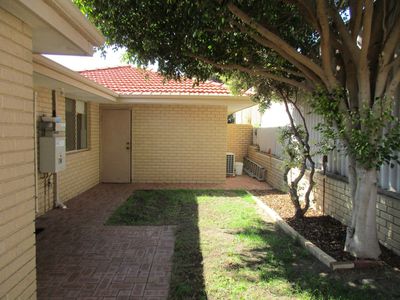 2/76 Dover Road, Scarborough