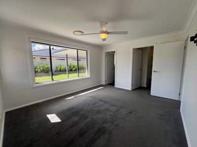 34 Champagne Drive, Dubbo