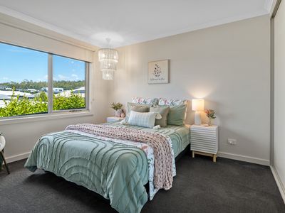 1 / 49 Lakeside Drive, Kings Meadows