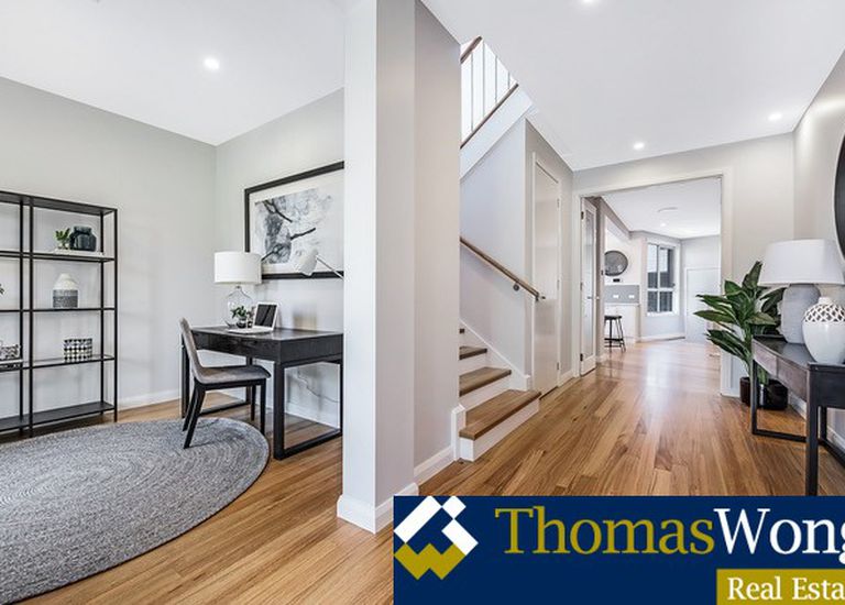 1 / 2  Doorawarrah Court, Mount Waverley