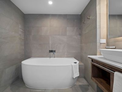 701 / 1A Glenelg Street, South Brisbane