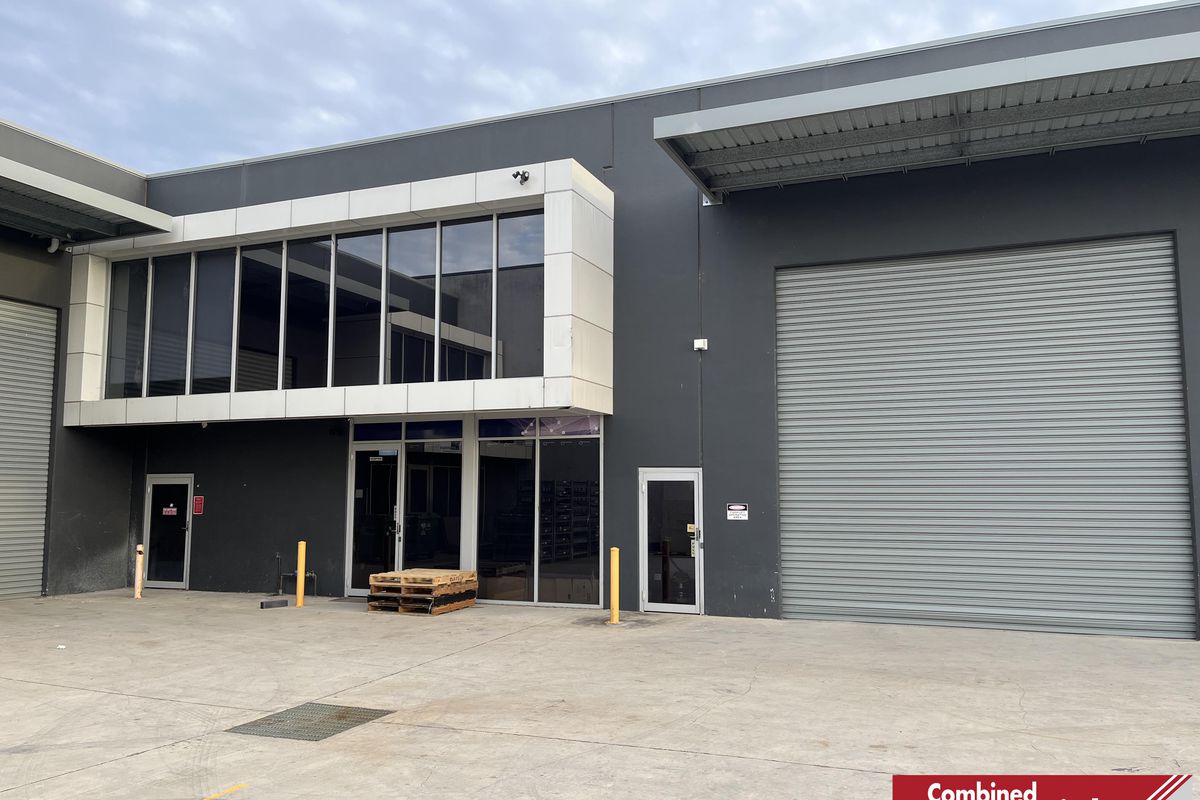 2 / 22 Saggart Field Road, Minto