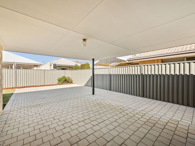14 Berkeley Loop, Piara Waters