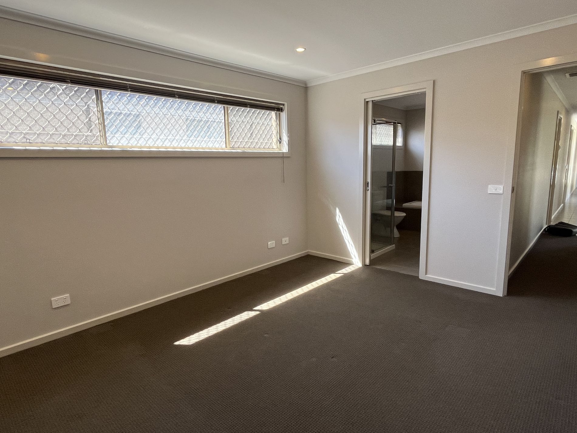 47 Treefern Street, Leopold