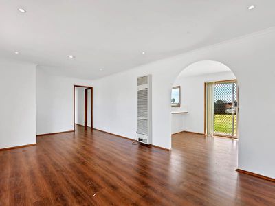 71 Gipps Crescent, Cranbourne North