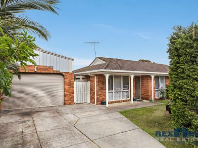 84 Oaktree Drive, Hampton Park
