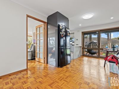 4 Redhill Court, Endeavour Hills