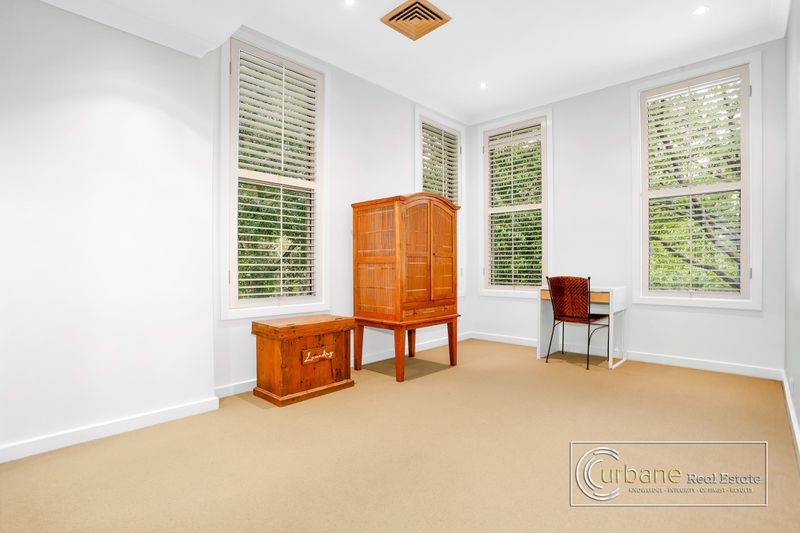 8 Damper Avenue, Beaumont Hills