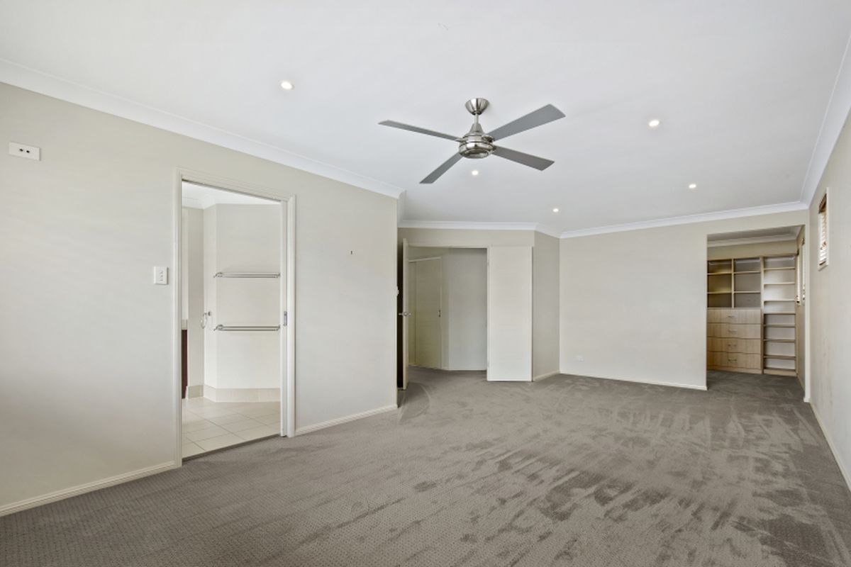 9 York Creek Crescent, Reedy Creek