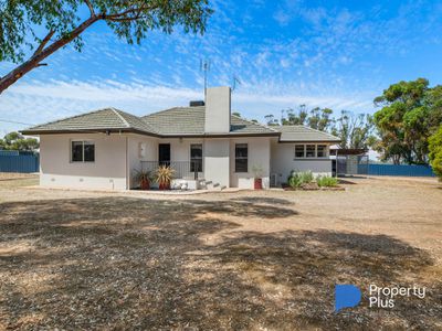 14 Greens Lane, Wedderburn