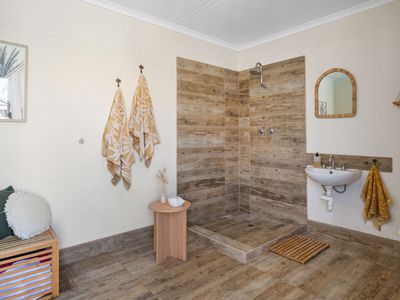 90 Campbell Street, Lamington