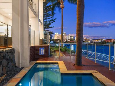 28 Summerland Key, Broadbeach Waters