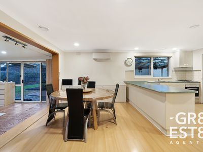 9 Greenshank court , Carrum Downs