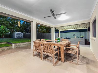 31 Baychester Place, Wakerley