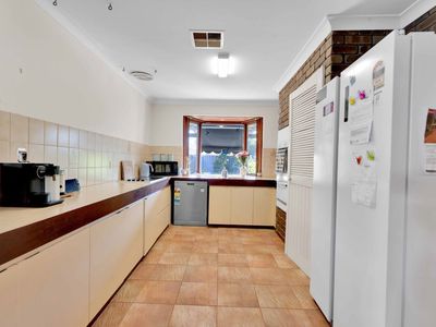 17 Fountain Way, Huntingdale