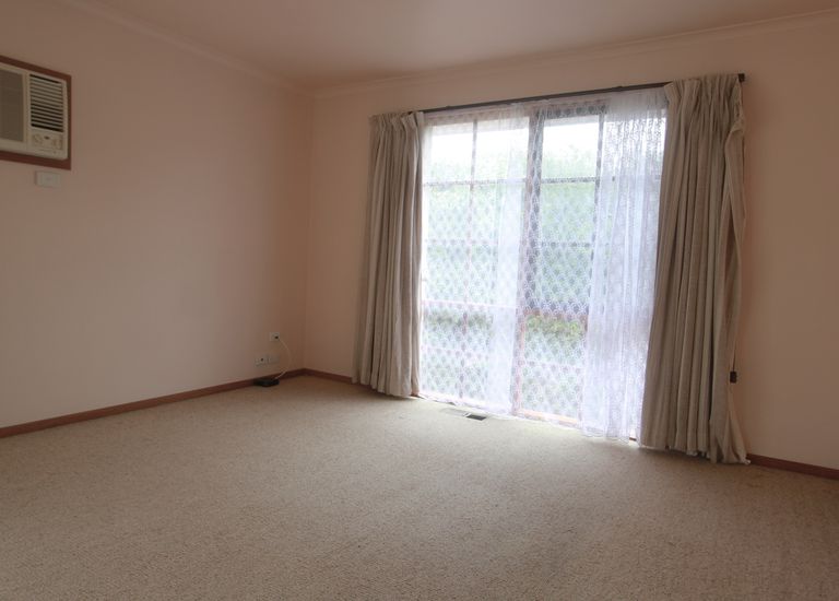 2 / 4 Kurrajong Avenue, Glen Waverley