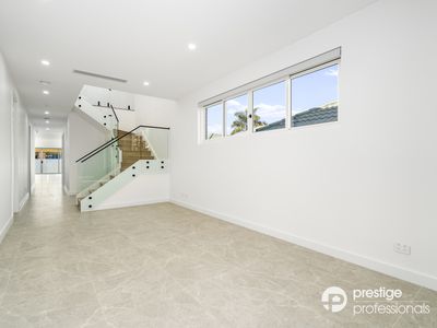 10A Cooper Avenue, Moorebank