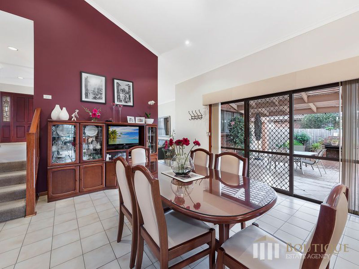 17 Bellbrook Drive, Dandenong North