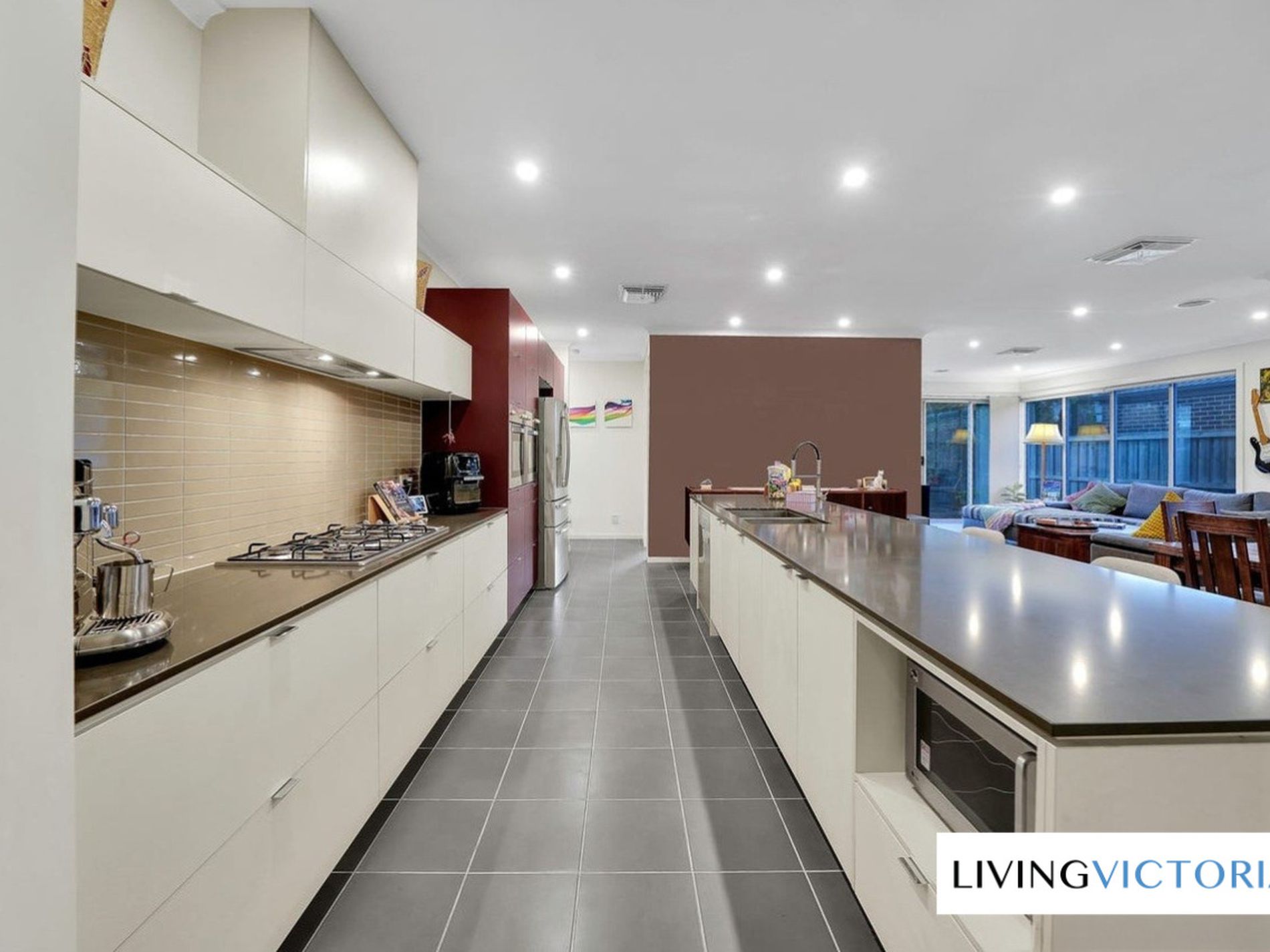 8 Hilderbrand Avenue, Williams Landing