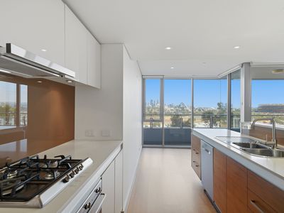 601 / 30 The Circus, Burswood