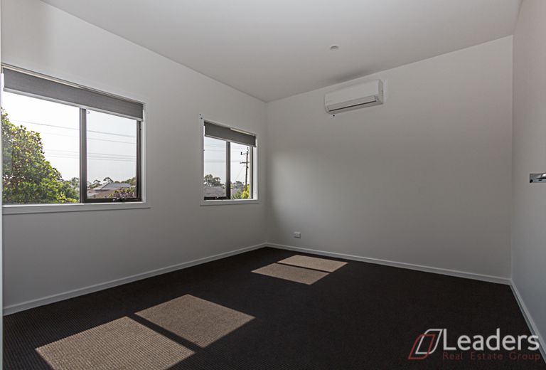 1 / 57 Disoma Drive, Glen Waverley